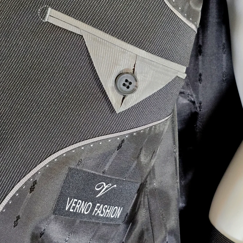 Vernon Fashion Italian Styling Suit - Picture 6 of 16